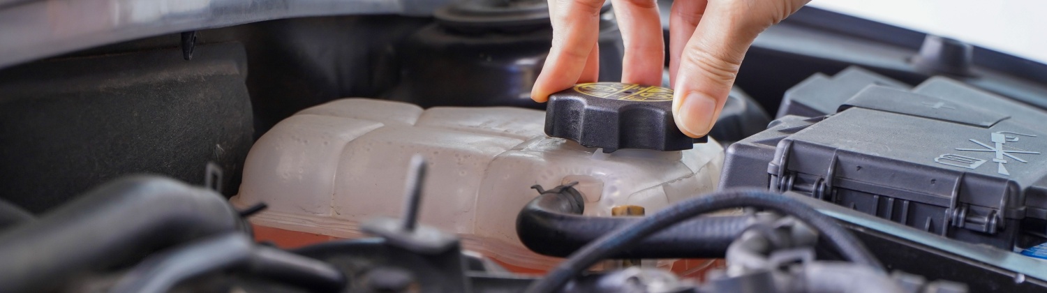 Coolant Fluid Flush Services At Hunt’s Car Care